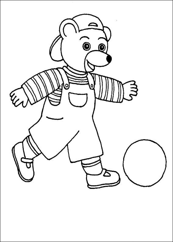 coloriage petit ours brun joue au foot
